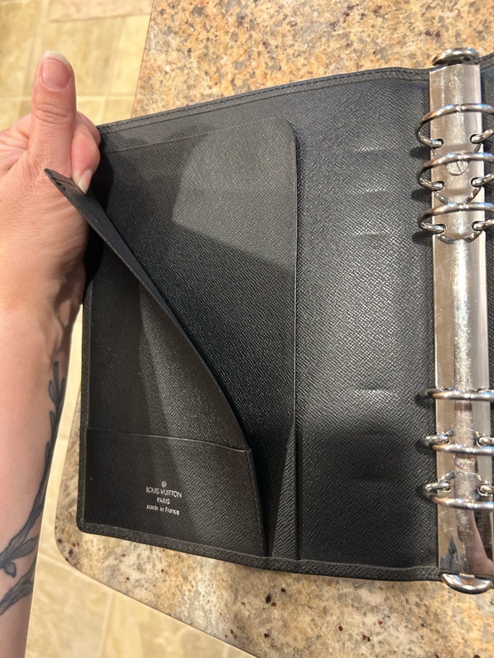 Louis Vuitton Classic Black Wallet - Picture 4 of 11